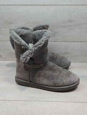 Ugg Australia Women's 5803 Grey Shearling Button Boots Shoes Leather Sz 9